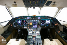 falcon3-008 avionics aviation photography